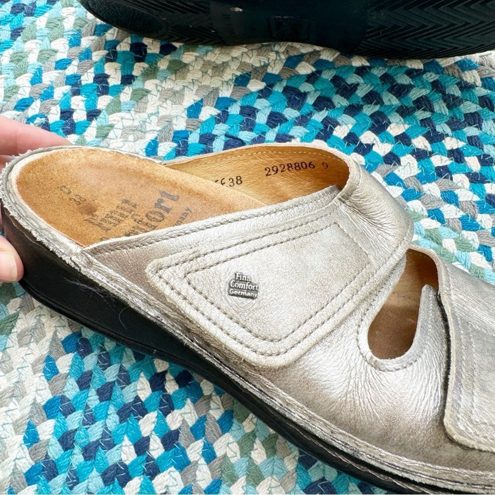 Finn Comfort Low Platform Gold‎ Strap Sandals - Picture 4 of 7